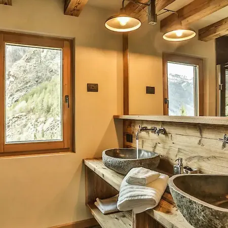 Stunning Chalet In Paquier- What'app - 0034-635-520-036 - For Reservations! Nyaraló Valtournenche